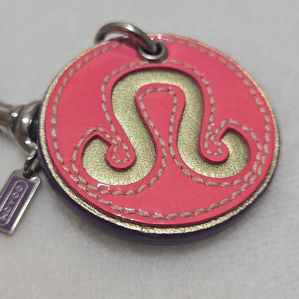 Vintage Coach LEO Zodiac Purple Leather Keychain Clip Charm - Picture 4 of 6